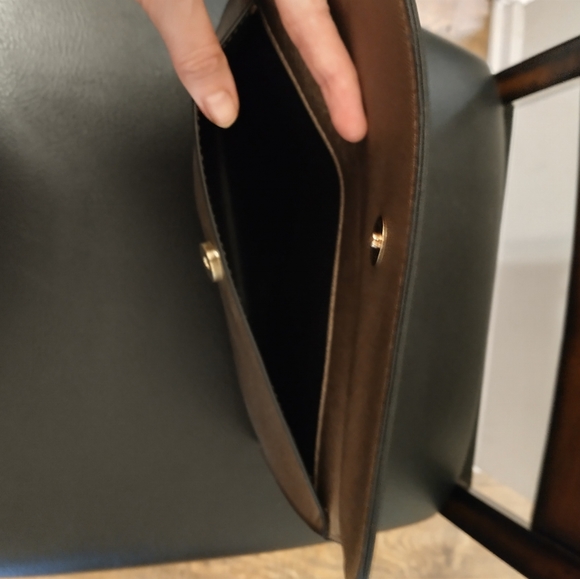 Wristlet and matching ID holder - Picture 11 of 11